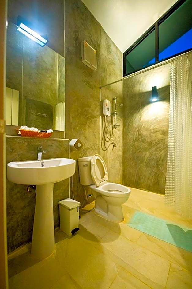 สวนลุงวรRanongGlamping