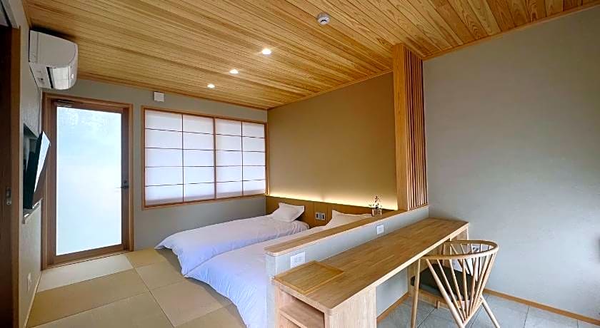 Kansai Airport Pine Villa