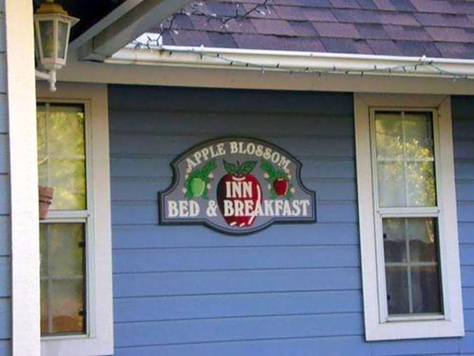 Apple Blossom Inn Yosemite