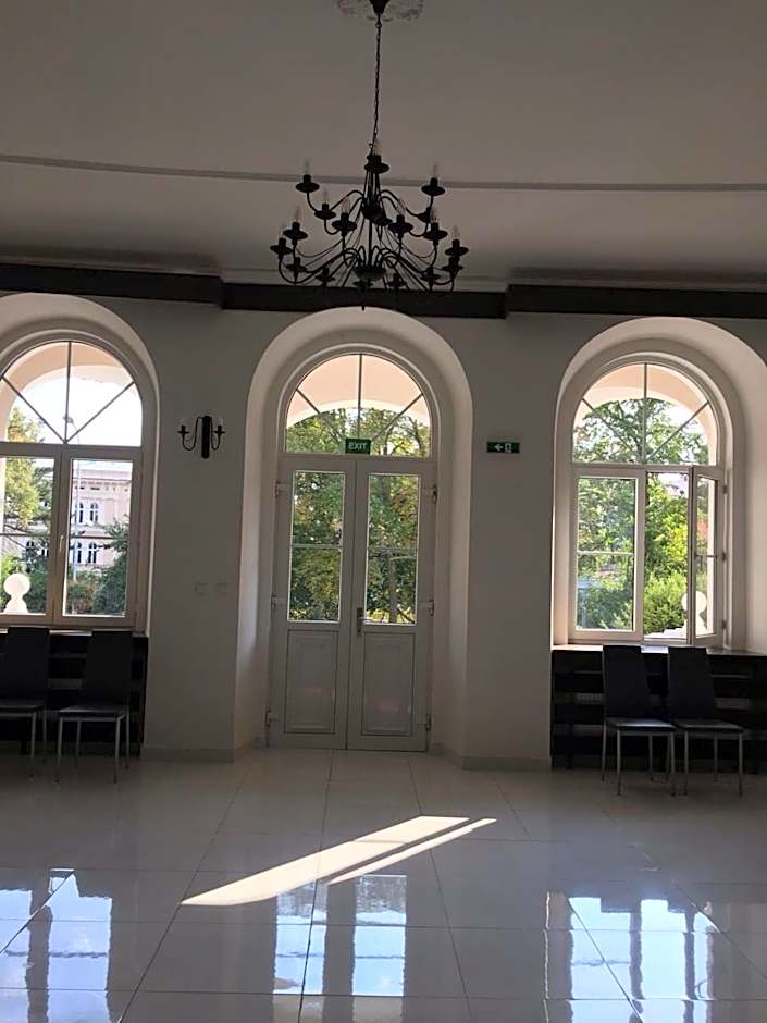 MVA House Teplice, Šanovský park