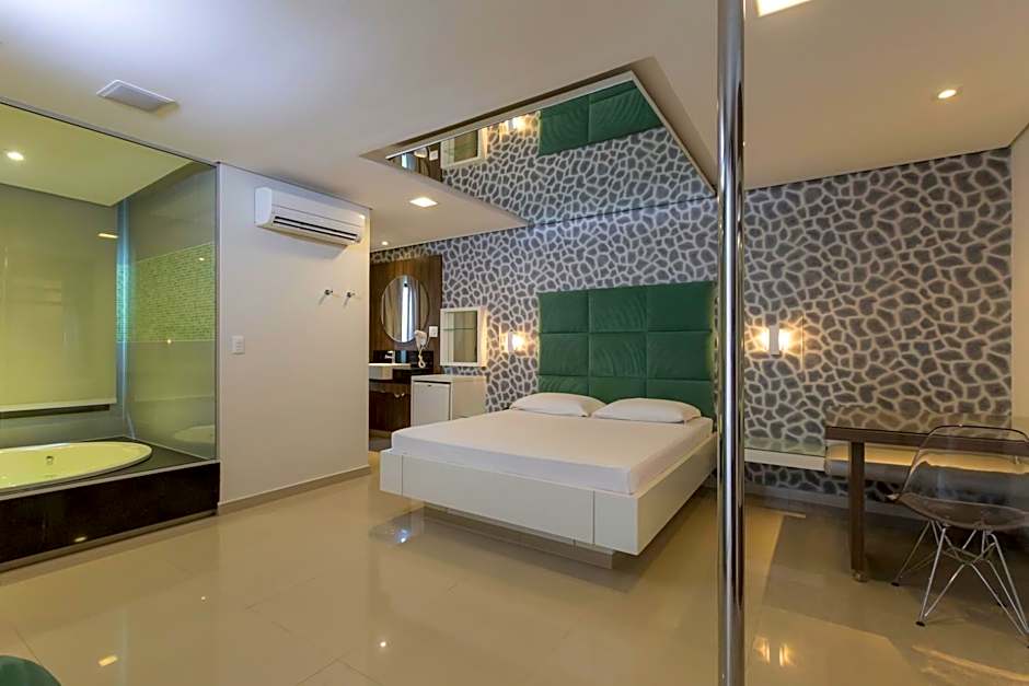 Poeme Motel by Drops