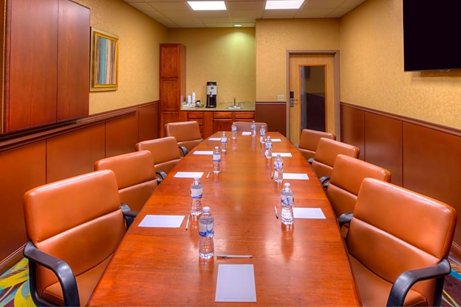 Hampton Inn By Hilton And Suites Ontario