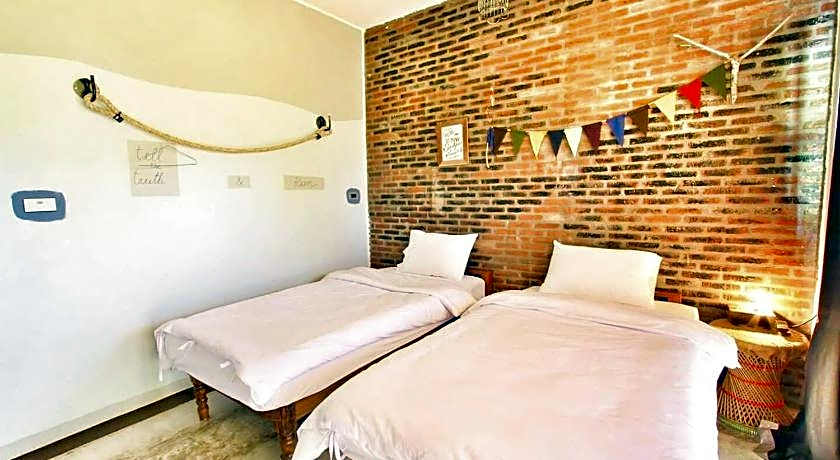 Above The Sea Boutique Hotel