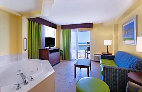 1 Bedroom Suite Oceanfront Jet Tub With Balcony