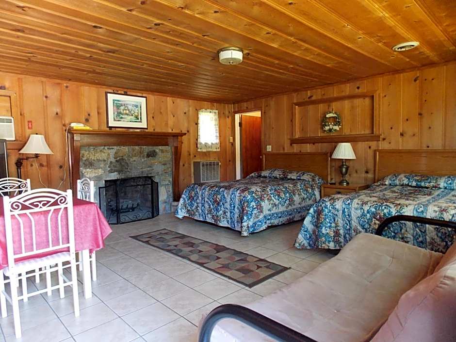 Clarketon Motel - Maggie Valley