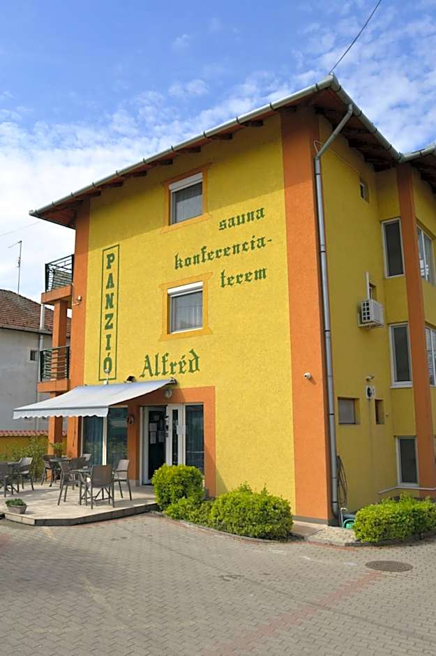 Alfréd Panzió