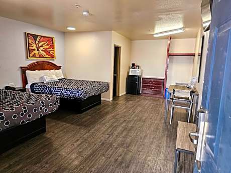 Queen Room with Two Queen Beds