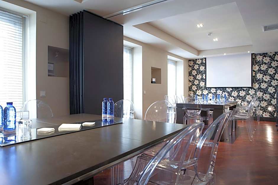 Hotel Moderno Puerta del Sol