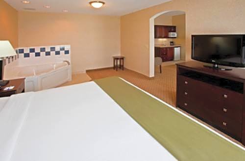 Holiday Inn Express Hotel & Suites Anderson By IHG