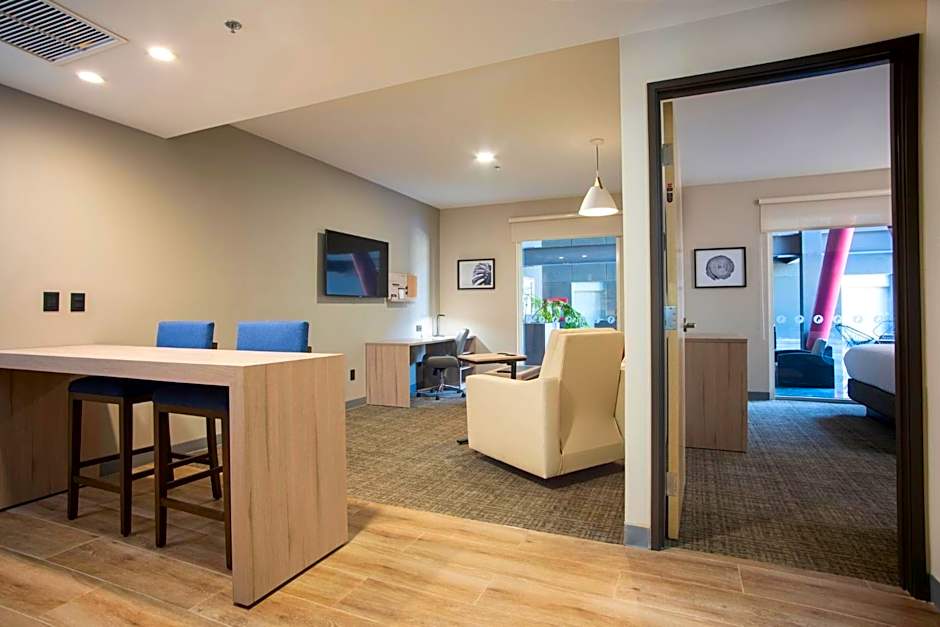 Candlewood Suites Guadalajara Galerias By IHG