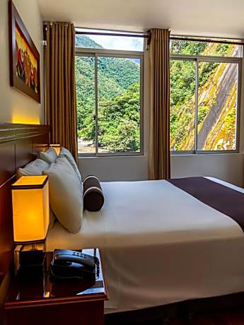 Triple Room with Mountain View