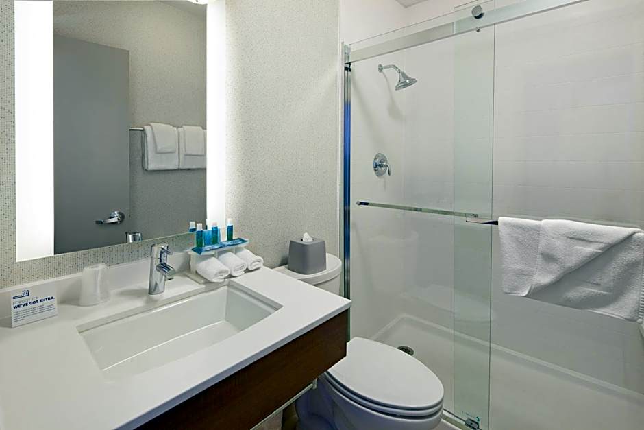 Holiday Inn Express Hotel & Suites San Diego-Escondido By IHG