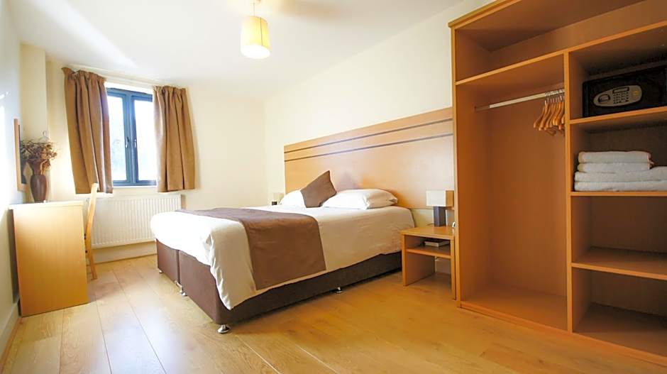 Crompton Court Apartments