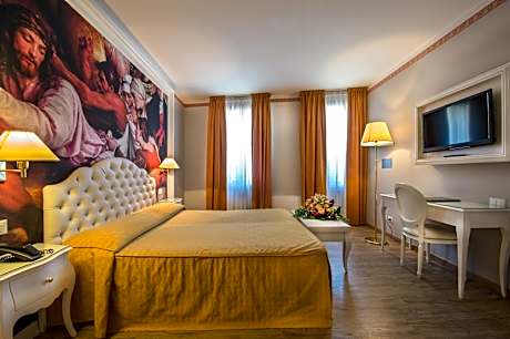 Double Room with View