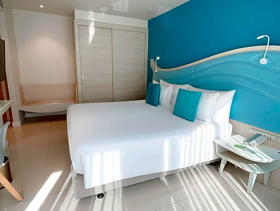 Centara Sonrisa Residences & Suites Sriracha