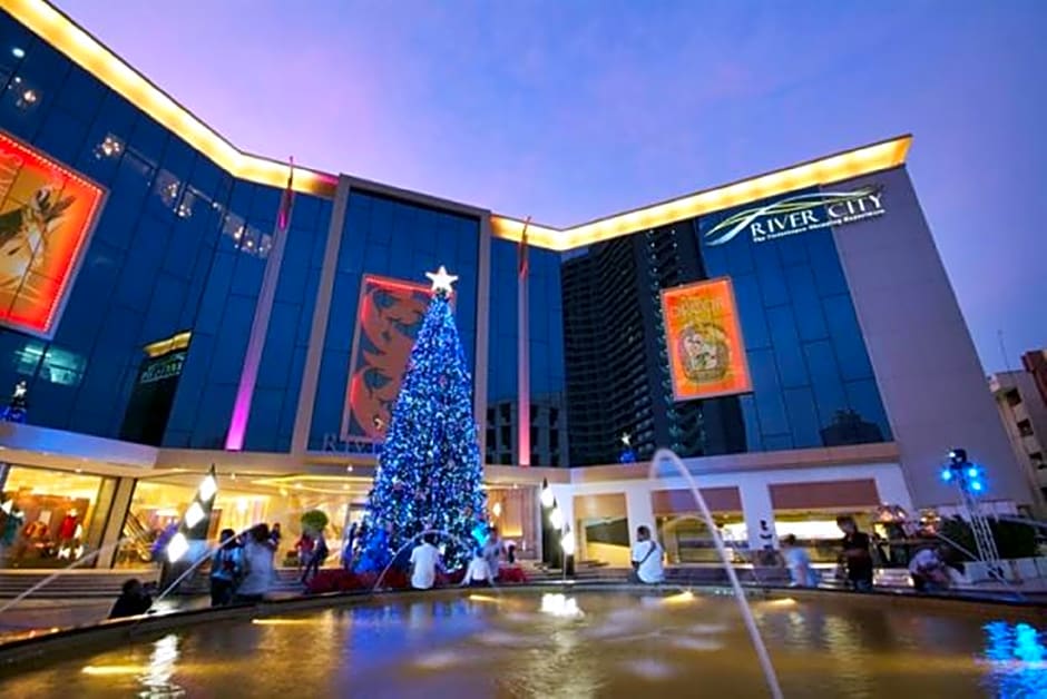 Loftel Station Hostel