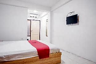 RedDoorz near Tugu Pers Jambi