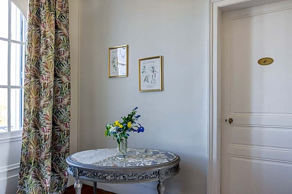 Logis Hôtel Restaurant Château Bellevue