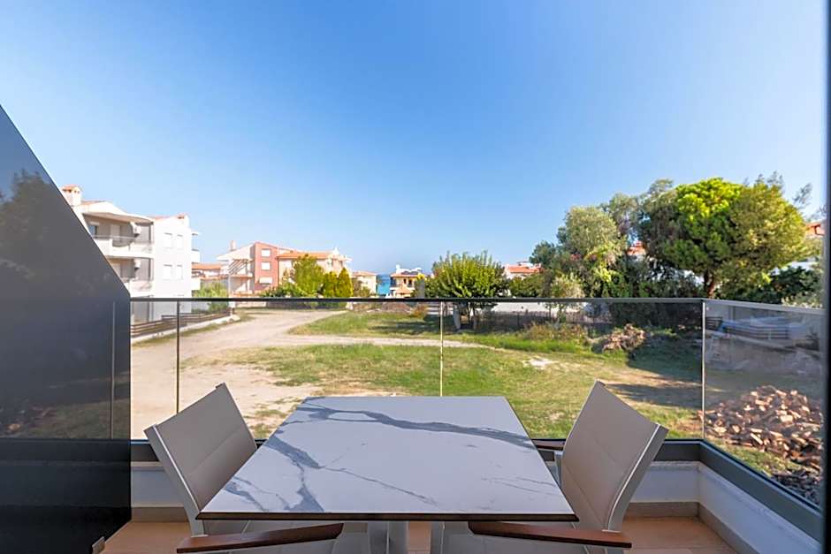 Amalthia Luxury Suites