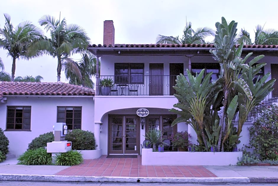 Casa Del Mar Inn