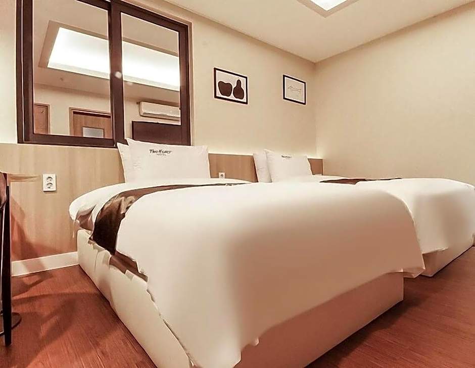 Two Heart Hotel