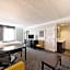 La Quinta Inn & Suites by Wyndham San Antonio Downtown