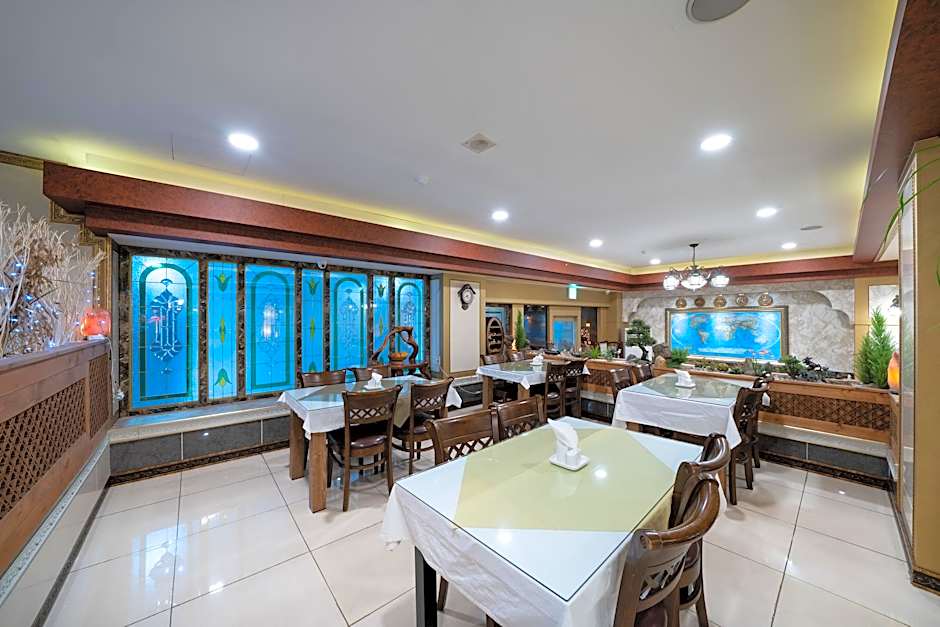 Amour Symphony Hotel