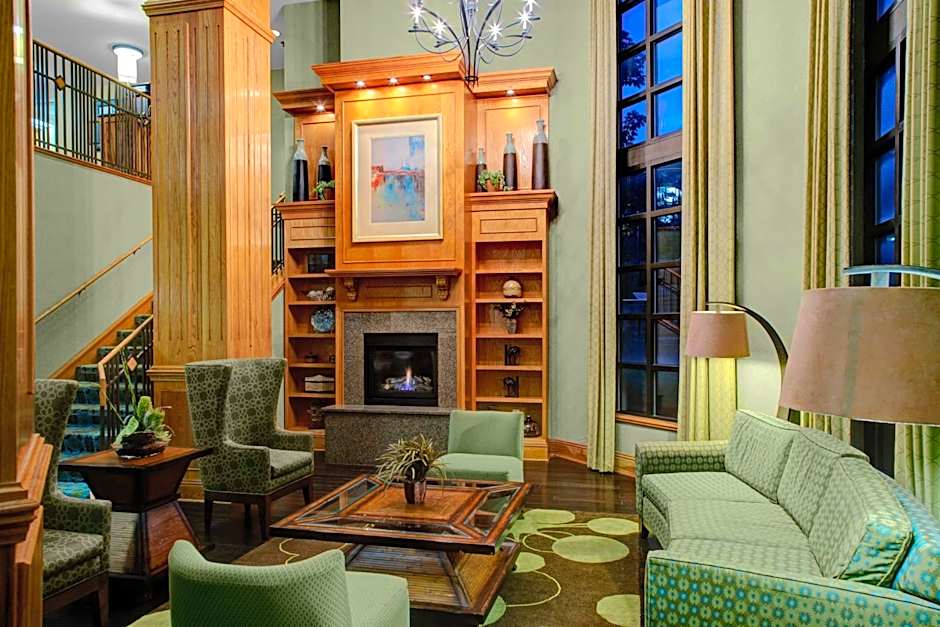 Holiday Inn Express Hotel & Suites Atlanta Buckhead By IHG