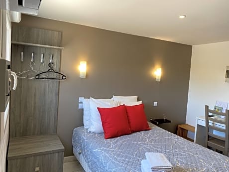Double room-Classic-Private Bathroom-Garden View