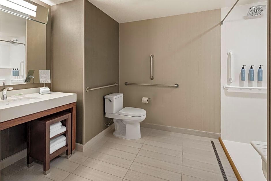 Courtyard by Marriott Minneapolis West