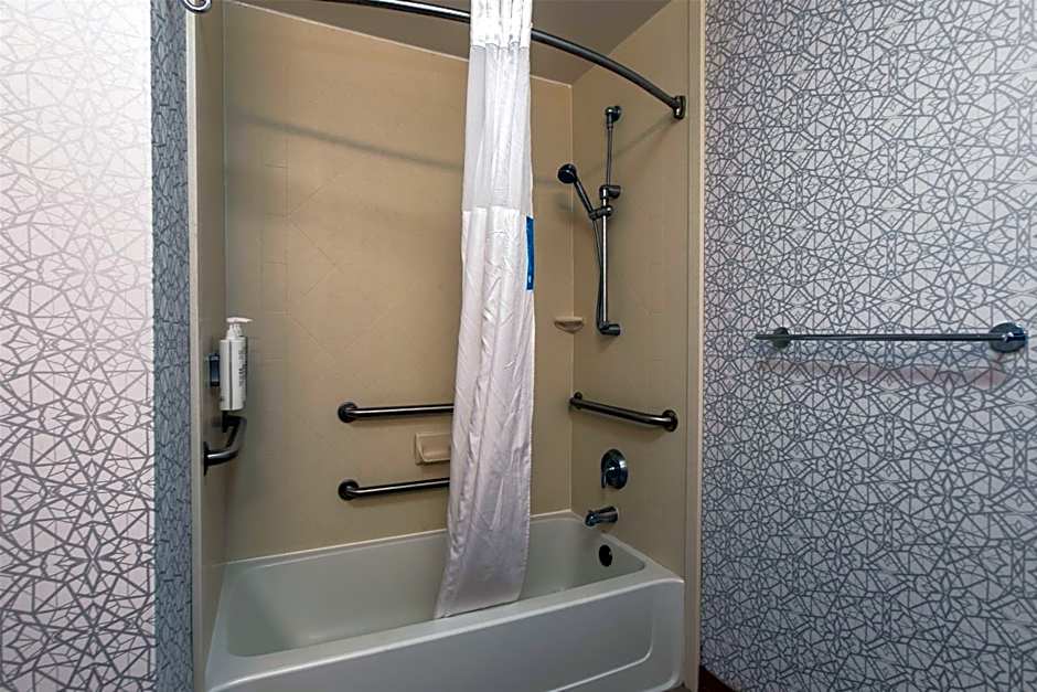 Hampton Inn By Hilton And Suites Wilder