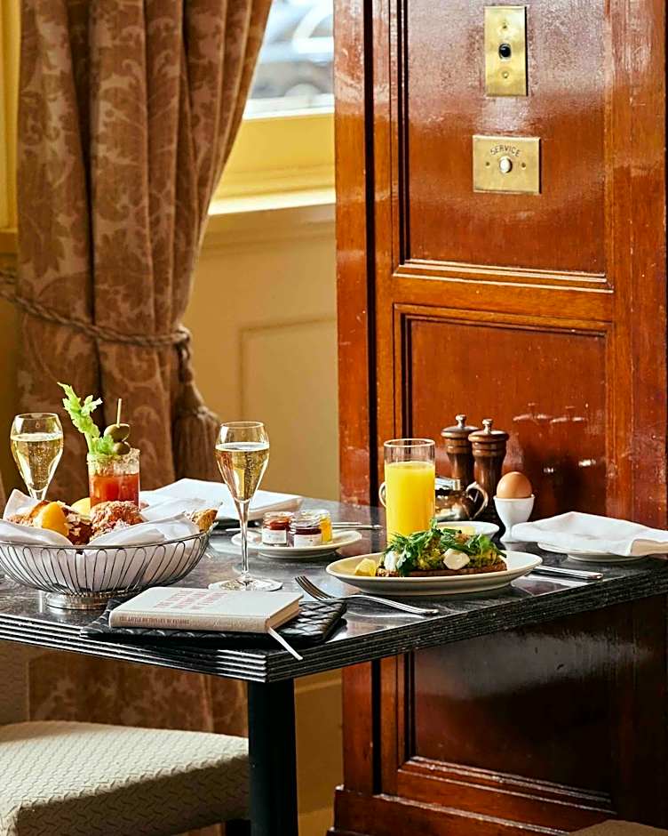 The Hotel Windsor