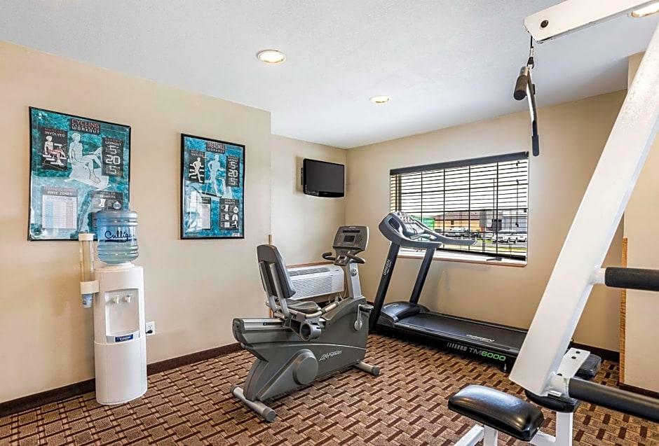 MainStay Suites Cedar Rapids North - Marion