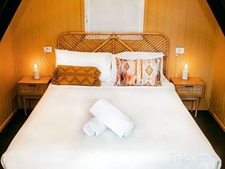 Compact Private Room, Shared Bathroom