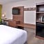 Holiday Inn Express Hotel and Suites Stevens Point