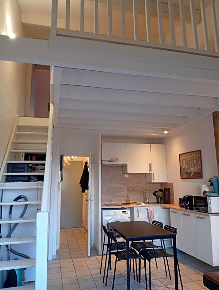 beau t3, proche centre-ville, parking