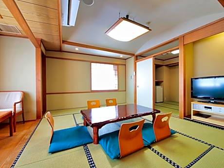 Japanese-Style Family Room - Smoking