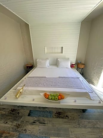 Economy Double Room with No Window