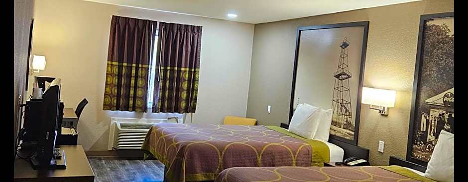 Super 8 by Wyndham Buffalo