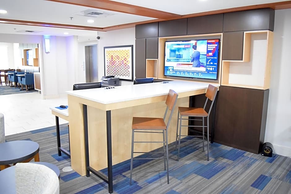 Holiday Inn Express Hotel & Suites Pensacola West I-10 By IHG