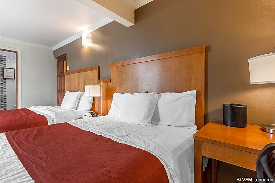 Le Consulat, An Ascend Collection Hotel