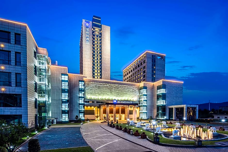 Wyndham Zhuji West