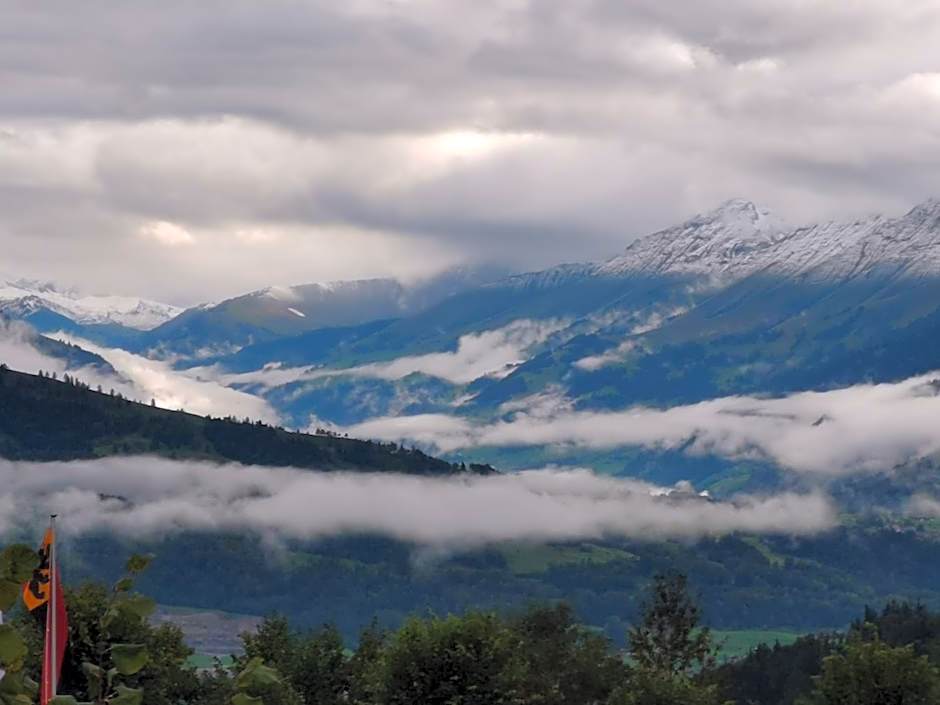 Self- Check- In Hotel Regina Beatenberg
