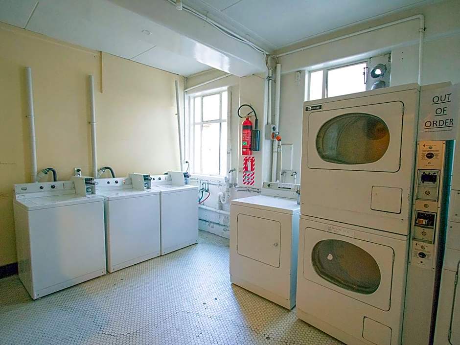 Hotel Waterloo & Backpackers