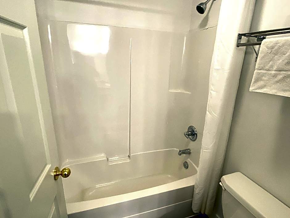 Super 8 by Wyndham Sicamous