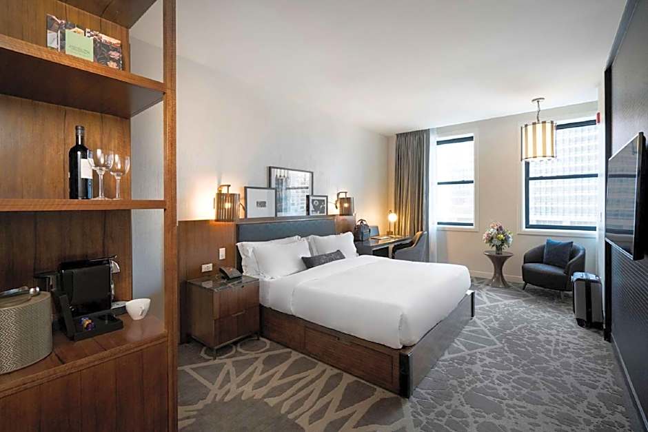 LondonHouse Chicago, Curio Collection by Hilton