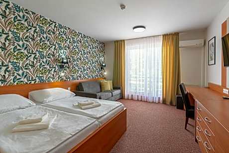 Triple Room with Balcony