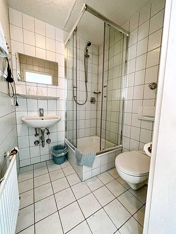 Landhotel "Schwarzach am Main"