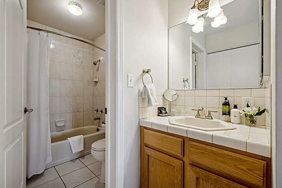 Mirabelle Inn & Restaurant