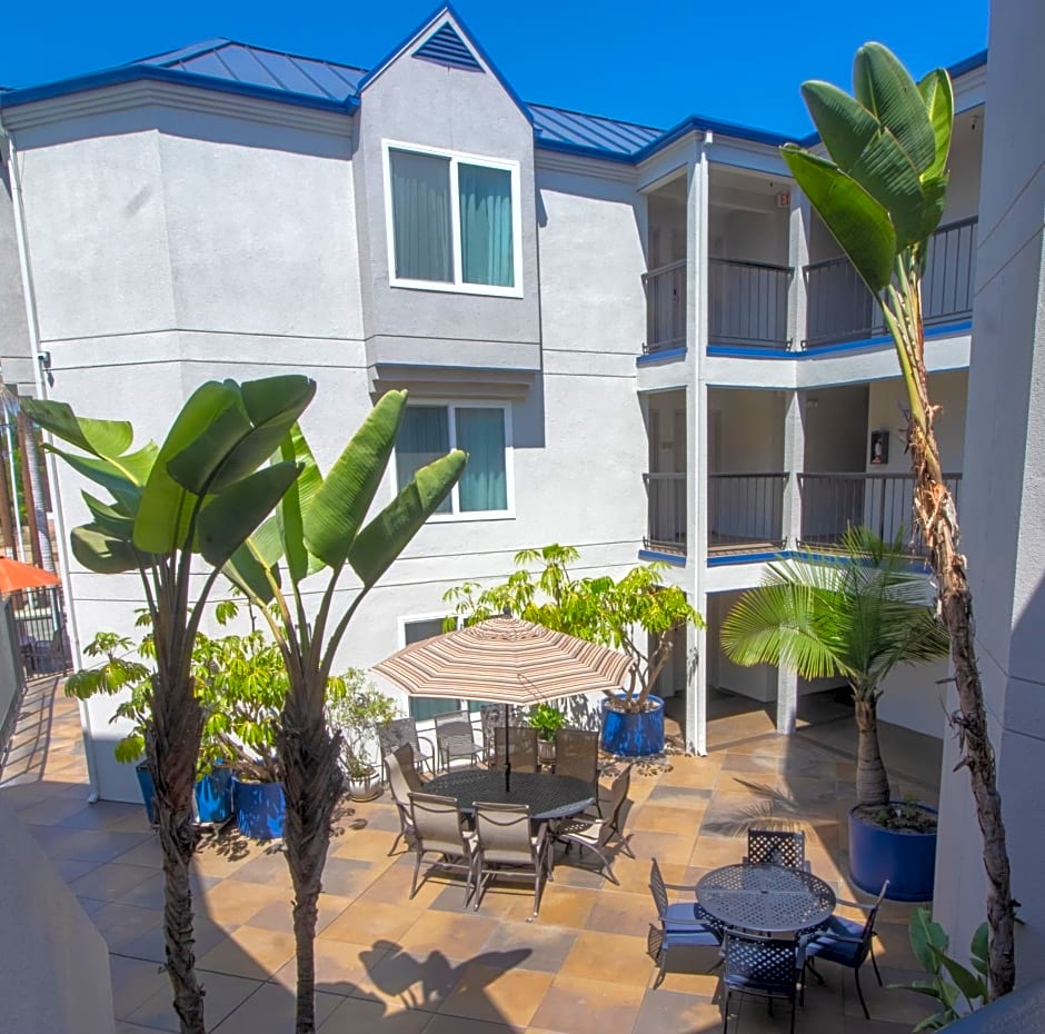 Days Inn by Wyndham Carlsbad